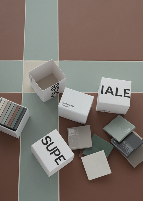 SUPERFICIALE Merchandising2026